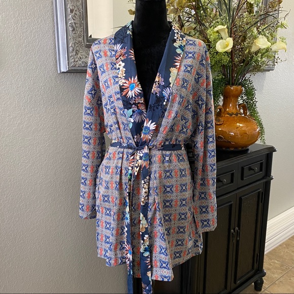 Wet Seal- Kimono Top - Picture 1 of 6